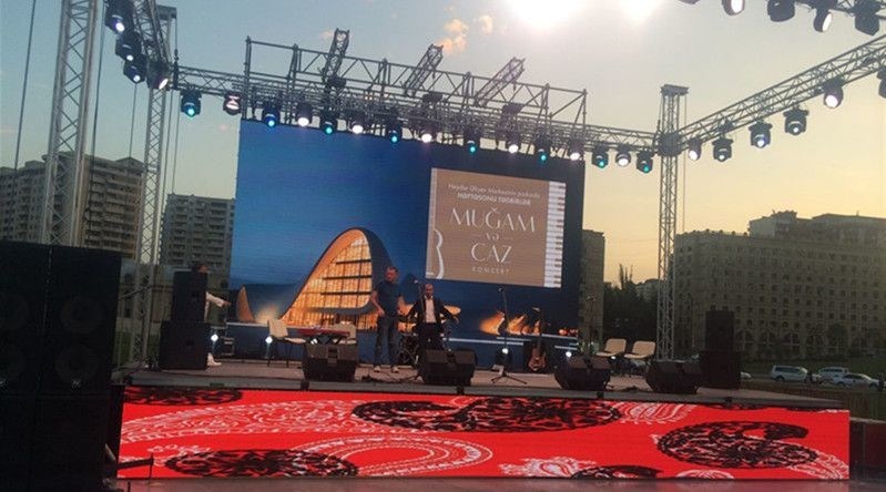 العرض التجاري HD الإيجار LED مرنة 3D كامل اللون SMD1921