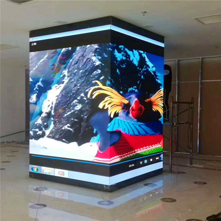 حائط فيديو LED منحني بدون مسام ، عرض LED العرض الوحدة الناعمة
